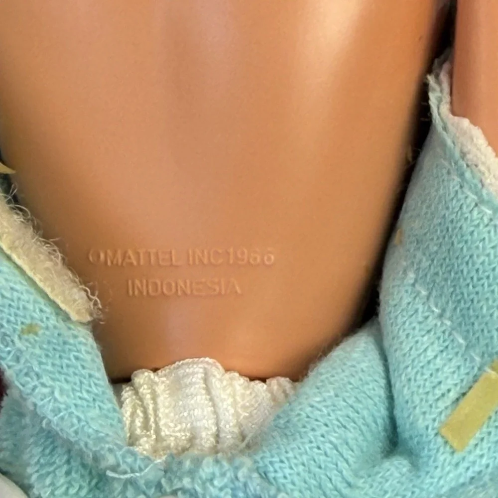 1976 Barbie Doll With Satin Panties And 1992 Fun To Dress Towel Wrap And Stand